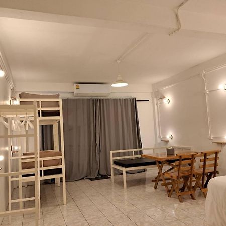 8 SLEEPER STREET Hostel Krabi town Exterior foto